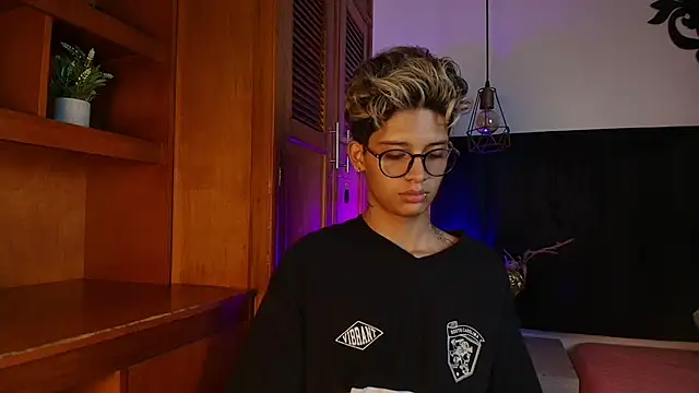 massimo alessandro online show from 09/19/25, 04:03