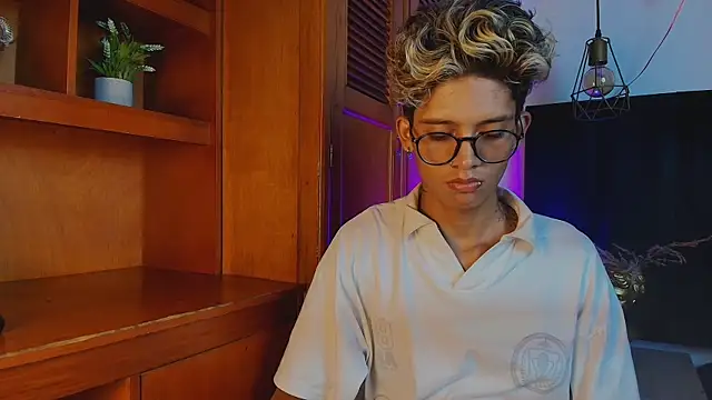 massimo alessandro online show from 09/23/25, 03:53