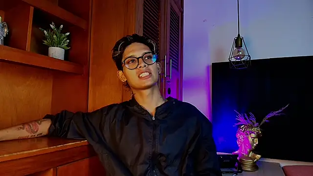 massimo alessandro online show from 09/26/25, 05:11