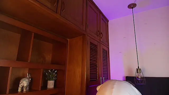 massimo alessandro online show from 09/28/25, 04:12