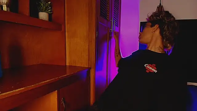 massimo alessandro online show from 10/04/25, 04:10