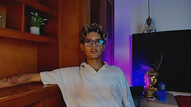 massimo alessandro online show from 10/07/25, 04:20