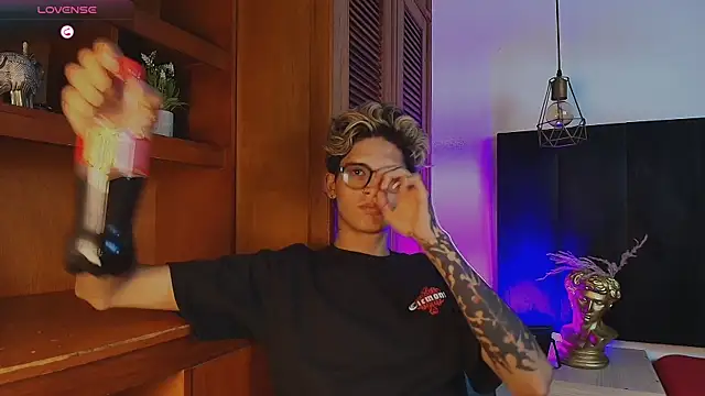 massimo alessandro online show from 10/11/25, 04:12