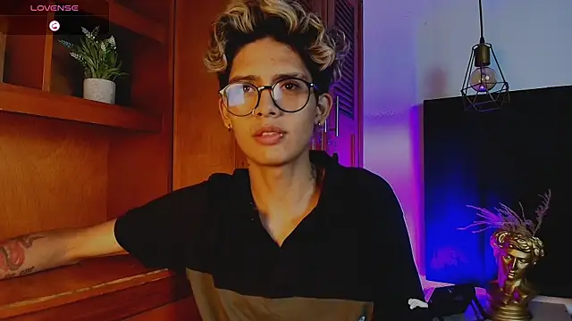 massimo alessandro online show from 10/15/25, 07:58