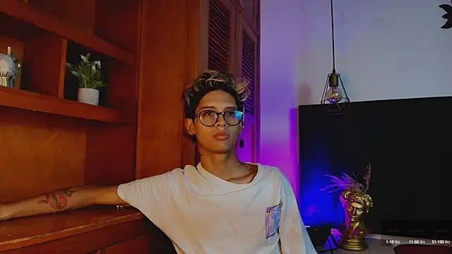 massimo alessandro online show from 10/16/25, 08:32