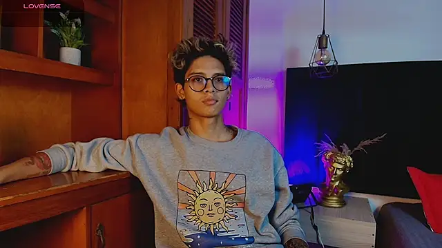 massimo alessandro online show from 10/22/25, 10:09