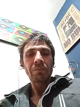 Snapshot of githot chatting on 02/25/26, 07:18 githot online show from 02/25/26, 07:18