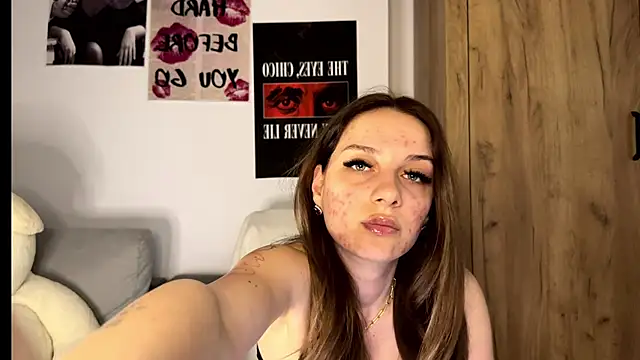 ScarlettSmithX online show from 03/23/26, 05:33