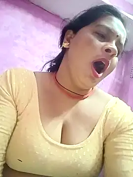 Snapshot of Hot_komal1 chatting on 11/08/25, 09:57 Hot komal1 online show from 11/08/25, 09:57