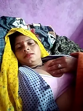 Snapshot of Hot_komal1 chatting on 12/04/25, 10:29 Hot komal1 online show from 12/04/25, 10:29