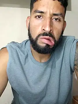 Snapshot of Alexsexygamer chatting on 09/29/25, 12:05 Alexsexygamer online show from 09/29/25, 12:05