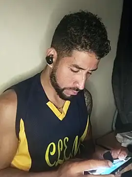 Snapshot of Alexsexygamer chatting on 10/04/25, 03:15 Alexsexygamer online show from 10/04/25, 03:15