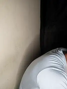 Snapshot of Alexsexygamer chatting on 10/10/25, 02:10 Alexsexygamer online show from 10/10/25, 02:10