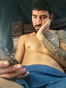 Snapshot of Alexsexygamer chatting on 10/17/25, 01:35 Alexsexygamer online show from 10/17/25, 01:35