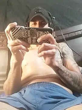 Snapshot of Alexsexygamer chatting on 10/18/25, 01:41 Alexsexygamer online show from 10/18/25, 01:41