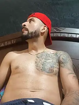 Snapshot of Alexsexygamer chatting on 10/22/25, 12:44 Alexsexygamer online show from 10/22/25, 12:44