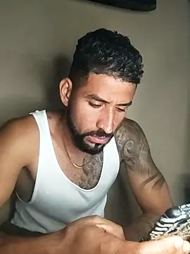 Snapshot of Alexsexygamer chatting on 10/24/25, 01:24 Alexsexygamer online show from 10/24/25, 01:24