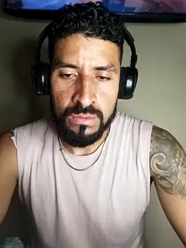 Snapshot of Alexsexygamer chatting on 11/02/25, 12:02 Alexsexygamer online show from 11/02/25, 12:02