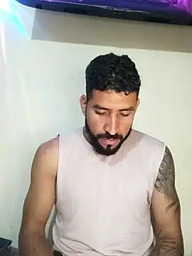 Snapshot of Alexsexygamer chatting on 11/02/25, 05:26 Alexsexygamer online show from 11/02/25, 05:26