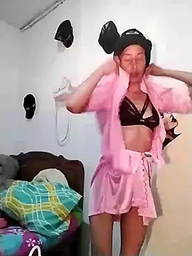 Snapshot of catrina_love chatting on 06/17/26, 05:25 catrina love online show from 06/17/26, 05:25