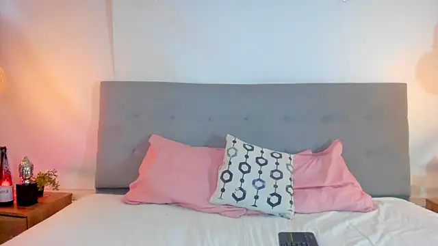 Luna Claire online show from 10/03/25, 01:08