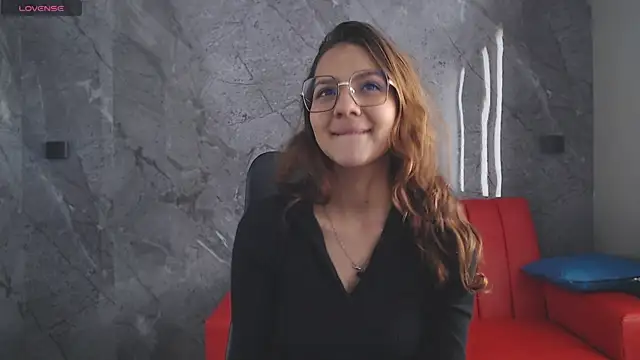 Snapshot of angeles_azul chatting on 09/18/25, 04:31 angeles azul online show from 09/18/25, 04:31