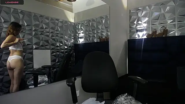 Snapshot of angeles_azul chatting on 10/05/25, 08:40 angeles azul online show from 10/05/25, 08:40