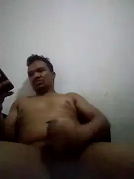 Snapshot of Opretin@xh chatting on 12/14/25, 10:20 Opretinxh online show from 12/14/25, 10:20