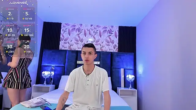 NickandAbby  online show from 09/17/25, 11:34