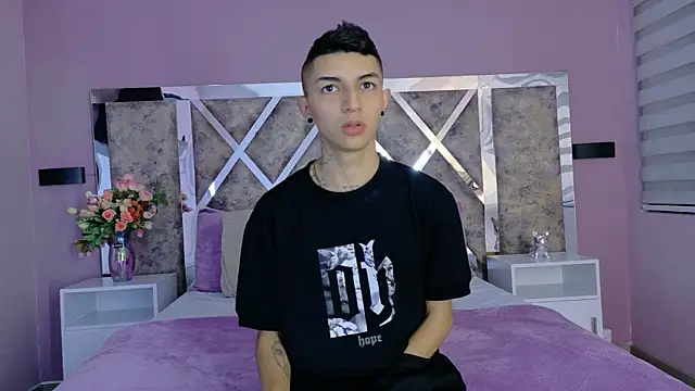 NickandAbby  online show from 10/27/25, 12:09