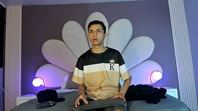 NickandAbby  online show from 07/16/26, 03:45