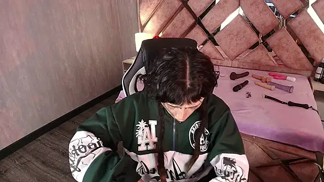 Babyyrasta666 online show from 12/16/25, 03:44