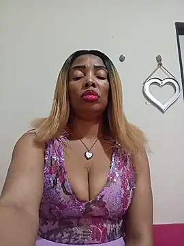 Snapshot of SEXYMOANSXX chatting on 05/31/26, 01:40 SEXYMOANSXX online show from 05/31/26, 01:40