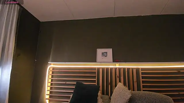 Snapshot of PaulEvens chatting on 10/06/25, 01:08 PaulEvens online show from 10/06/25, 01:08