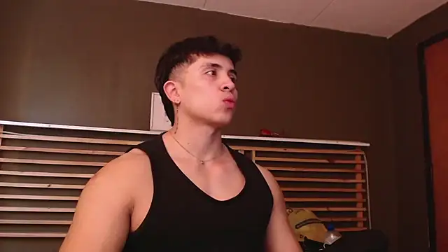 Snapshot of PaulEvens chatting on 10/27/25, 01:04 PaulEvens online show from 10/27/25, 01:04