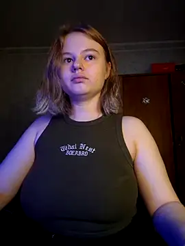 Snapshot of SlipperSherry chatting on 10/18/25, 06:19 SlipperSherry online show from 10/18/25, 06:19