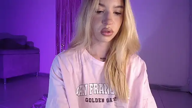 Alina Lee t online show from 10/04/25, 02:42