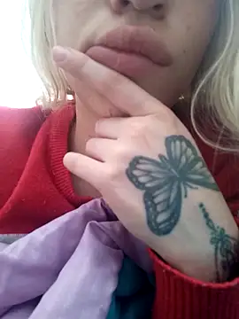 Alina Lee t online show from 10/19/25, 01:34