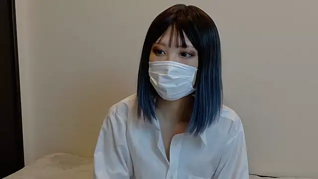 sarina at online show from 09/30/25, 04:28