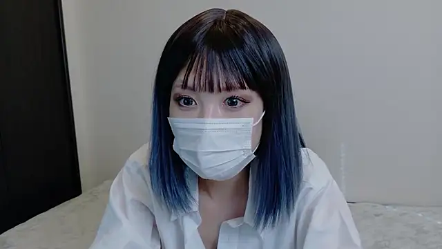 sarina at online show from 05/23/26, 07:24