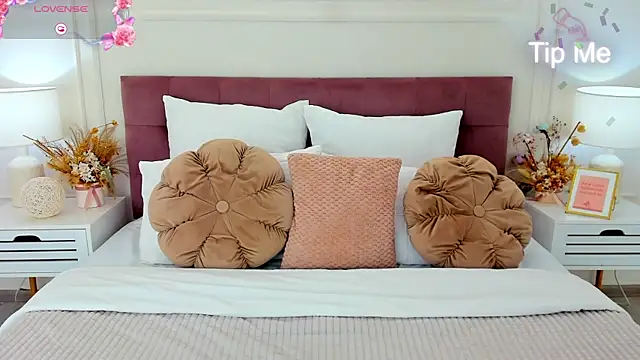 ToriSonn online show from 11/17/25, 01:17