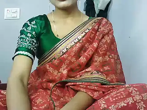 ROSE GOLDE online show from 11/20/25, 04:18