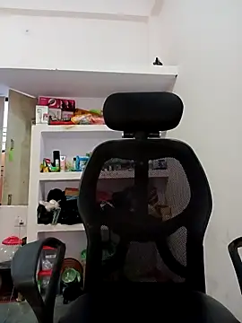 Snapshot of hotmanshi chatting on 10/10/25, 04:00 hotmanshi online show from 10/10/25, 04:00