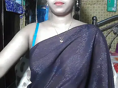 Snapshot of jui- chatting on 10/23/25, 04:34 jui- online show from 10/23/25, 04:34