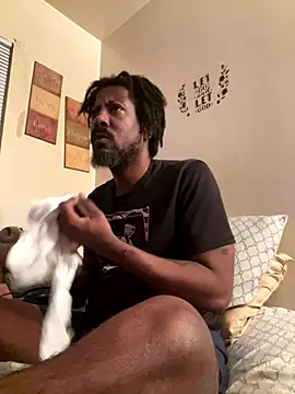 viceutk1 online show from 12/14/25, 11:48