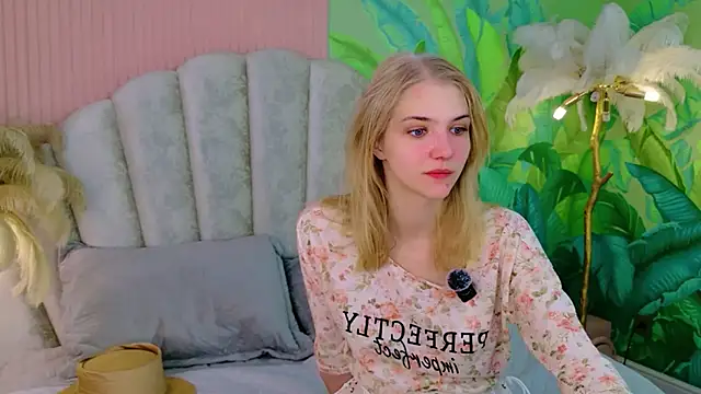 4example Chloe online show from 06/28/26, 05:35