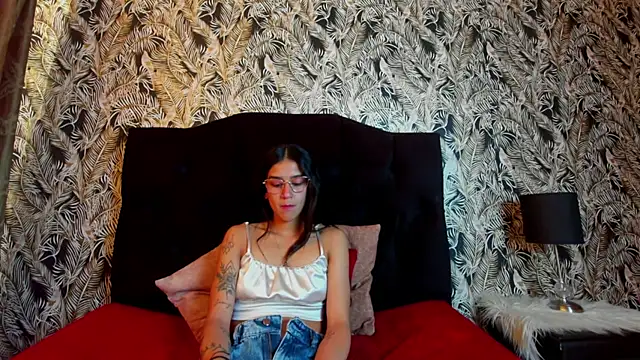 Snapshot of DanielaMonroe chatting on 11/01/25, 09:50 DanielaMonroe online show from 11/01/25, 09:50