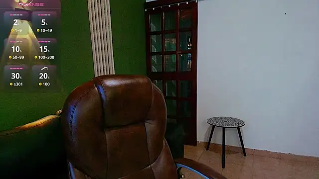 Snapshot of DanielaMonroe chatting on 11/15/25, 09:32 DanielaMonroe online show from 11/15/25, 09:32