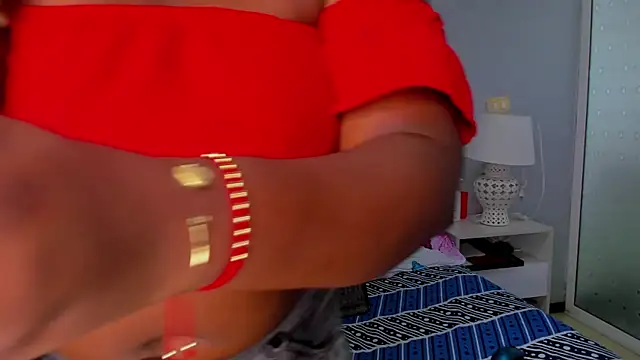 TANISHA HILL online show from 10/07/25, 07:33