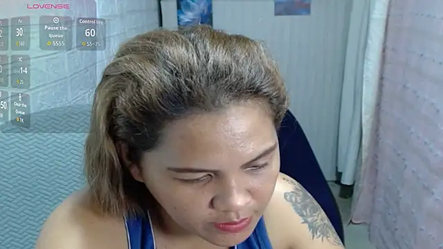 prettyxen14 online show from 10/23/25, 05:44